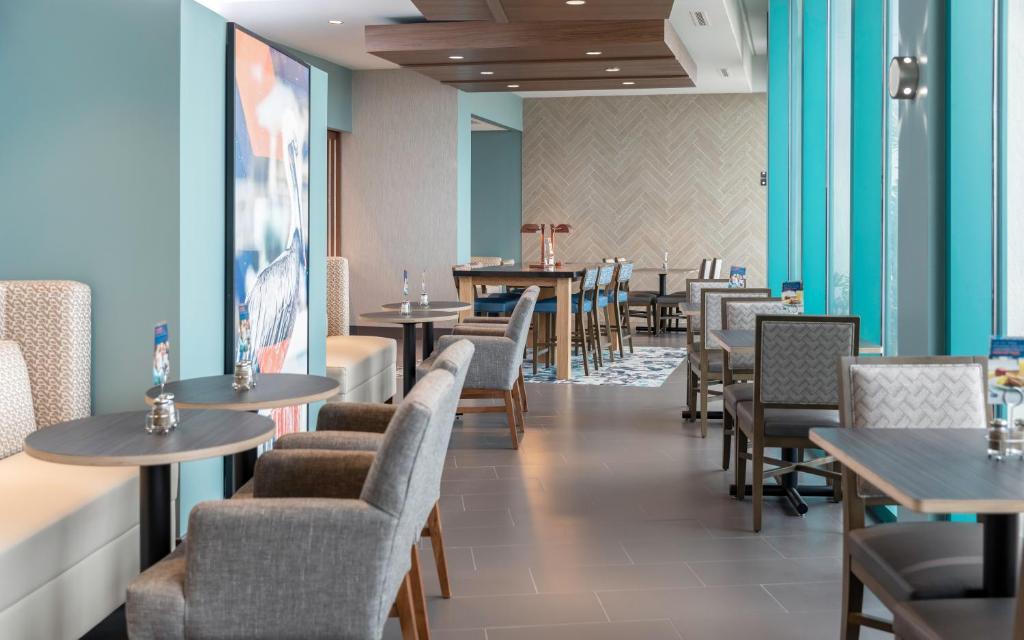 Holiday Inn Express Pensacola Beach an IHG Hotel image 21