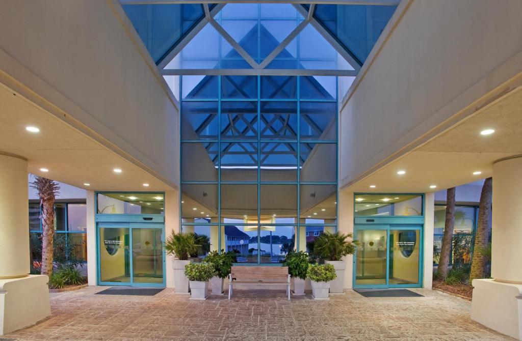 Holiday Inn Express Pensacola Beach an IHG Hotel image 6